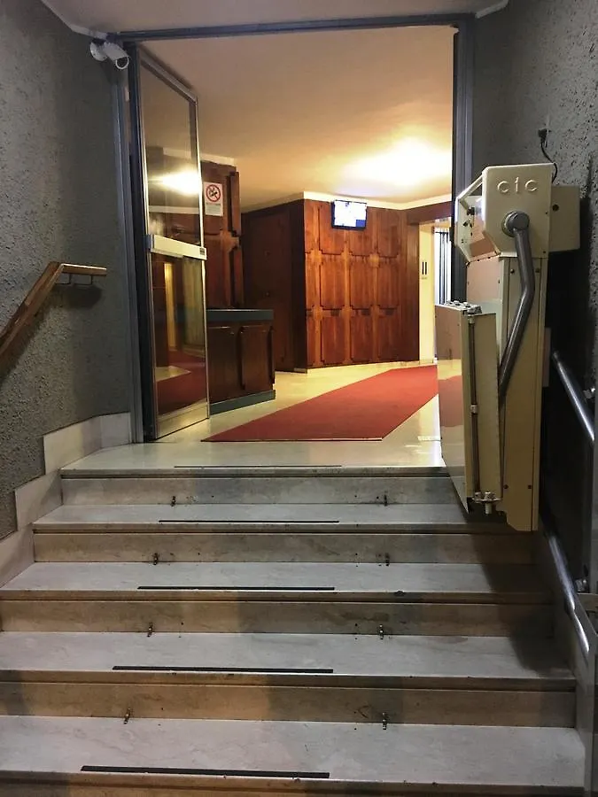 B&B Attico 33 Palermo 3*,